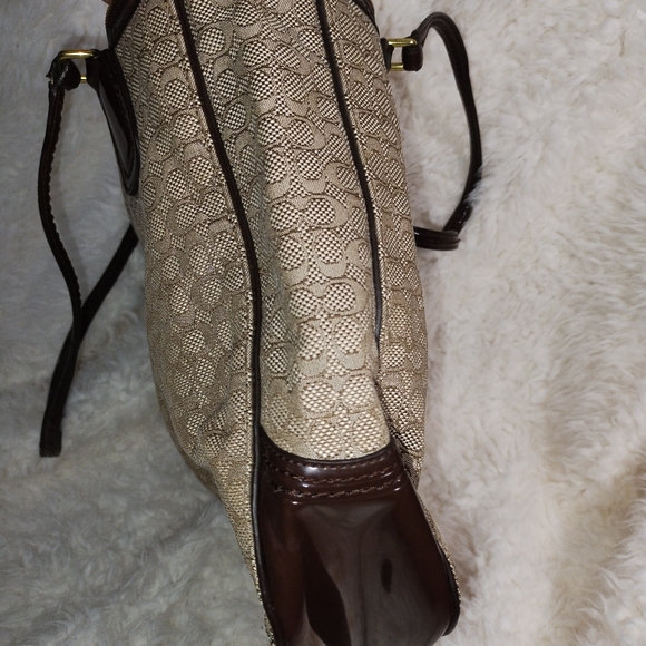 Coach purse - Picture 4 of 10